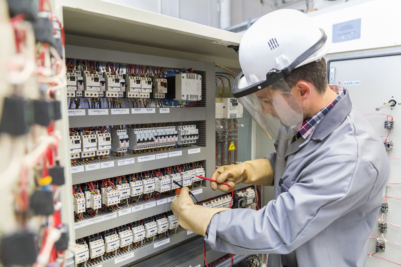 Electropar: electricistas autorizados para realizar boletines eléctricos