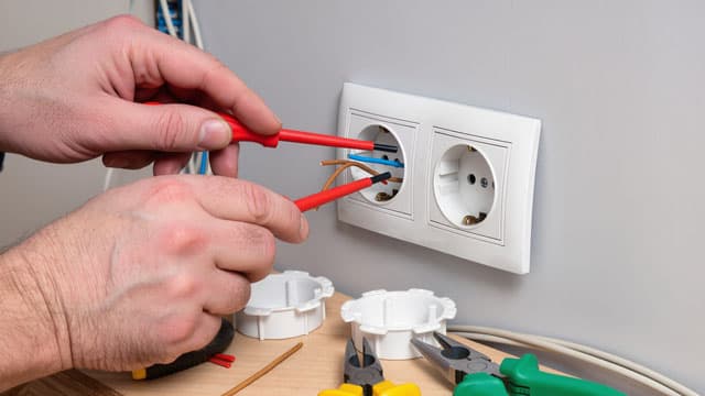 Realizamos certificados de instalaciones eléctricas