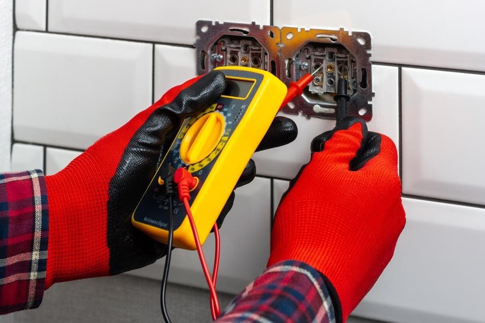Reparación de averías eléctricas en menos de 3 horas
